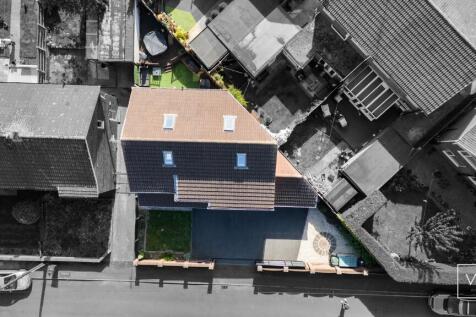 13 Ashburnham Close 