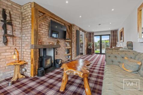 2 Colchester Court, 
