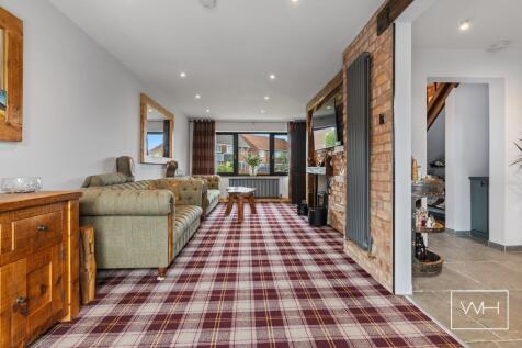 2 Colchester Court, 