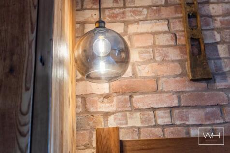 2 Colchester Court, 
