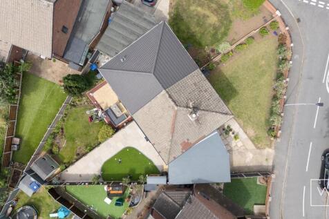 2 Colchester Court, 