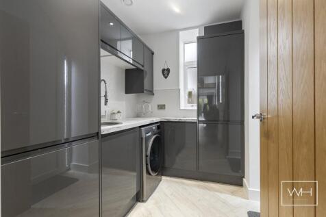 17 Oxton Drive, Warm