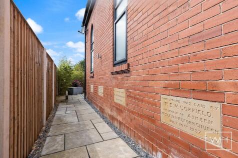 17 Oxton Drive, Warm