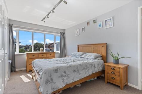 45 Winchester Way 17
