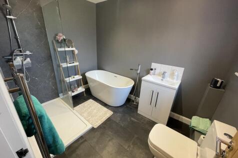 Bathroom (2)