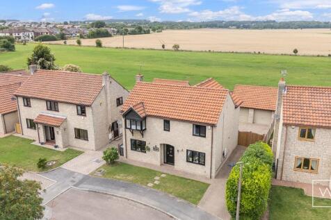 4 Manor Farm Close, 