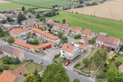 4 Manor Farm Close, 
