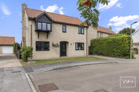 4 Manor Farm Close, 