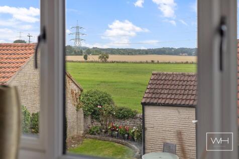 4 Manor Farm Close, 
