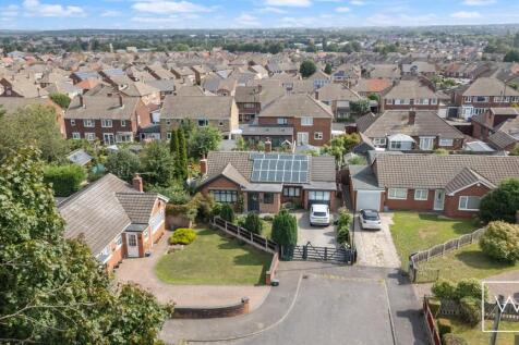 16 Chepstow Gardens,