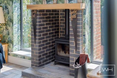 16 Chepstow Gardens,