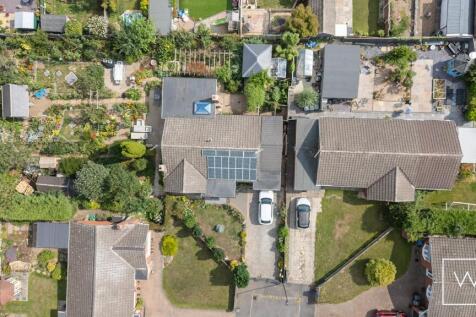16 Chepstow Gardens,