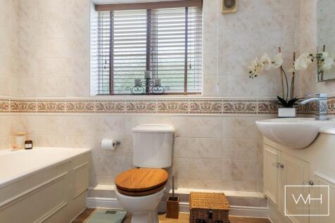 18 Roe Croft Close, 