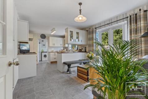 18 Roe Croft Close, 