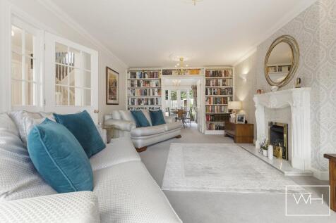 18 Roe Croft Close, 