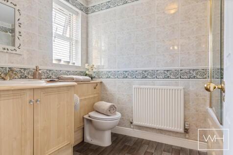 18 Roe Croft Close, 