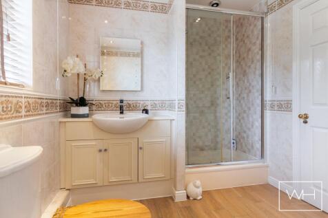 18 Roe Croft Close, 
