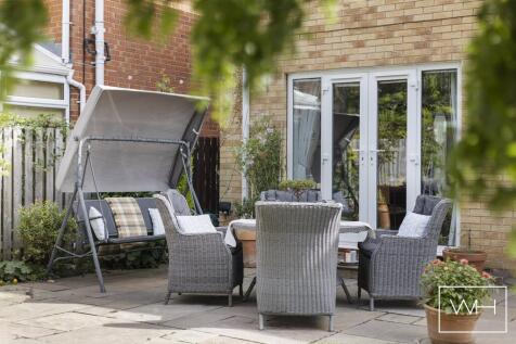 18 Roe Croft Close, 