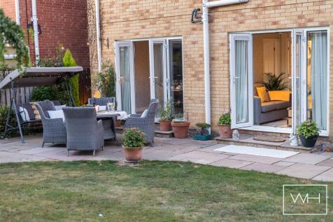 18 Roe Croft Close, 