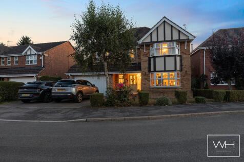 18 Roe Croft Close, 