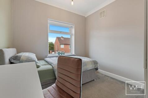 97 Wellington Grove,