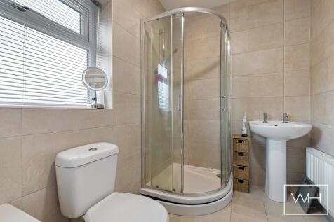 97 Wellington Grove,