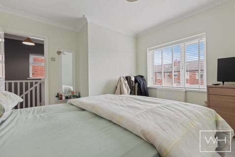 97 Wellington Grove,