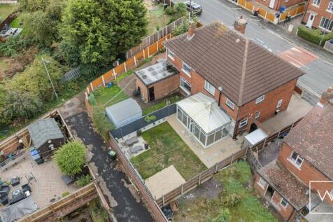 97 Wellington Grove,