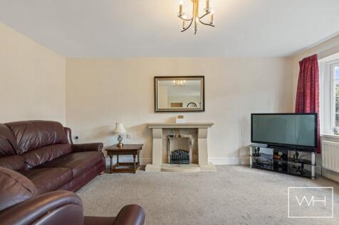 2 Aintree Close, Cus