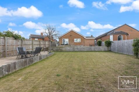 2 Aintree Close, Cus