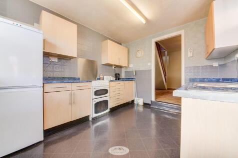 215705_101101000936_