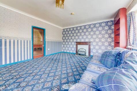 215705_101101000936_