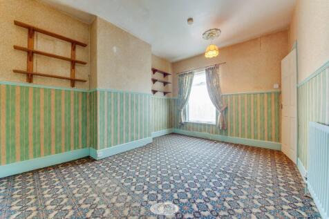 215705_101101000936_