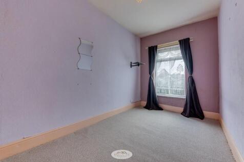 215705_101101000936_