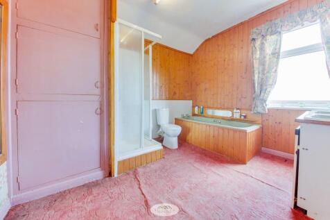 215705_101101000936_