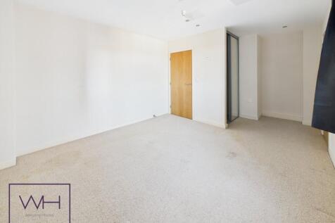 CAM03785G0-PR0240-ST