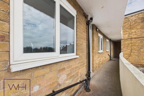 CAM03785G0-PR0314-ST