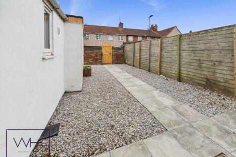 CAM03785G0-PR0318-ST