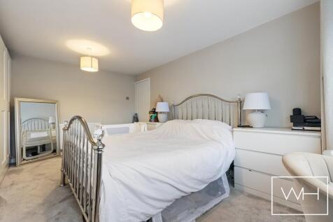 17 St Giles Gate, Cu