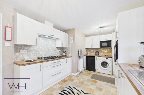 CAM03785G0-PR0319-ST