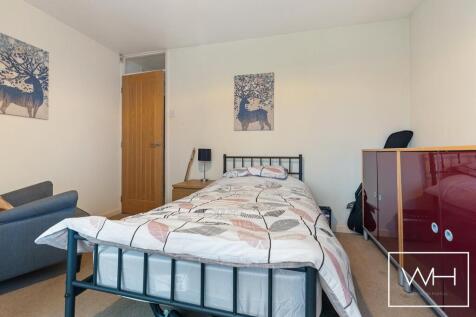 80 St Paul_s Parade,