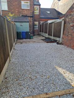 6 skellow road exter