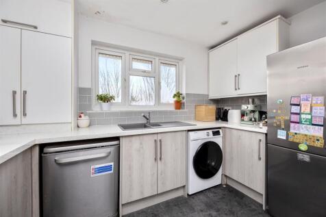KITCHEN 3.jpeg