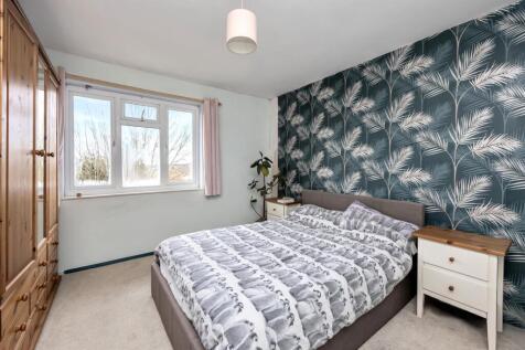 BEDROOM 1.jpeg