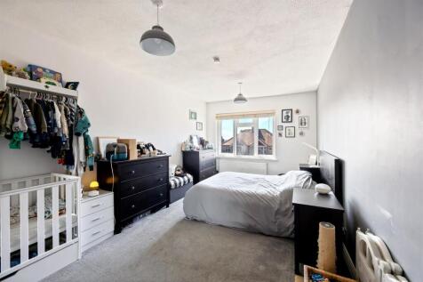 Benfield Court 9 BEDROOM2.jpeg