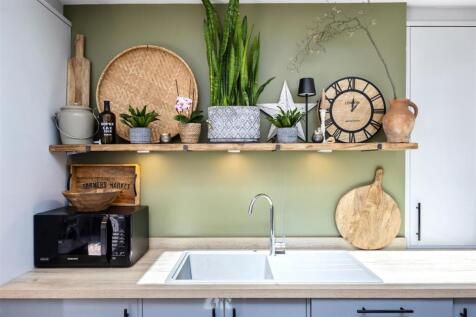 Greenleas 32 KITCHEN DISPLAY.jpeg