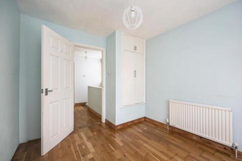 Chichester Close 3 BEDROOM 3.jpeg