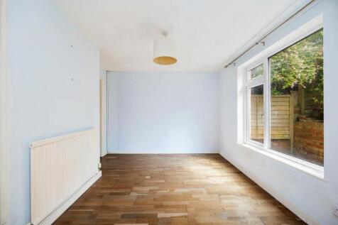 Chichester Close 3 DINING ROOM 2.jpeg