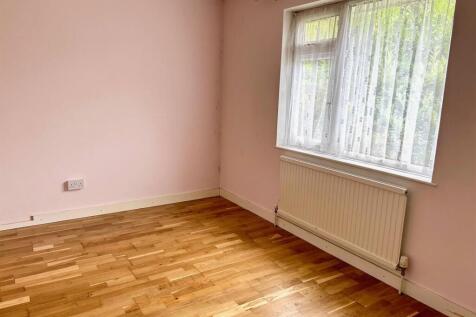 Chichester Close 3 Bed 2.jpg