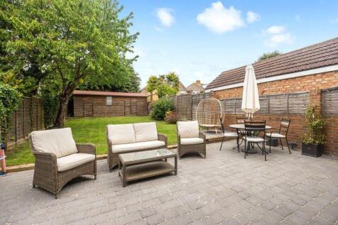 Fallowfield Cresecent 30 GARDEN.jpeg